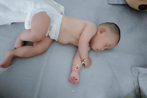 伊川孕妇肚脐周围发青